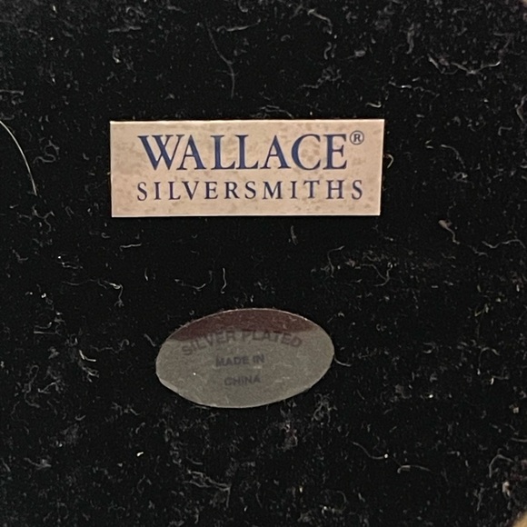 Wallace Silversmiths Vintage salt & pepper shakers - Picture 2 of 3